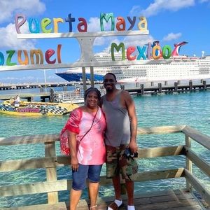 Meet your Posher, Roxie